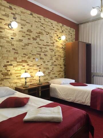 Фото номера Двухместный номер с 2 отдельными кроватями Отель Hotel Sekwana г. Ченстохова 3
