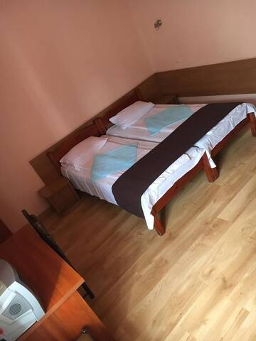 Фото номера Двухместный номер с 2 отдельными кроватями Отель Hotel Haga г. Ченстохова 11