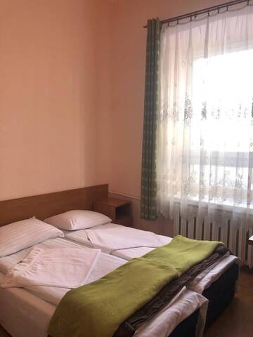 Фото номера Двухместный номер с 2 отдельными кроватями Отель Hotel Haga г. Ченстохова 7