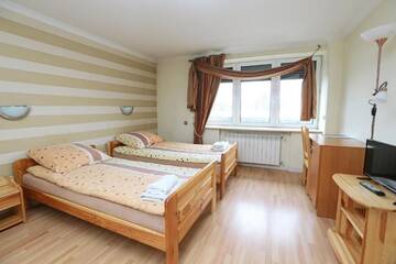 Фото номера Просторные апартаменты № 4 с 2 спальнями и балконом Апартаменты Apartamenty Częstochowa г. Ченстохова 6